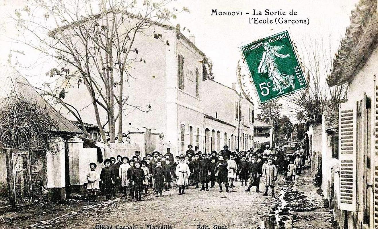 1865- Mondovi - Ecole de Garcons - Sortie.jpg